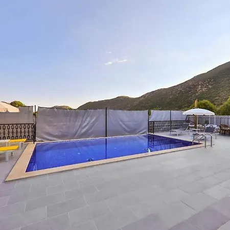 Private Pool In Nature-wisterya